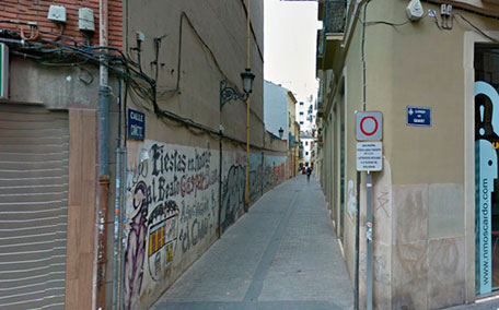 Calle Cañete en el centro de Valencia. Obtuvimos información del lobby gay del Partido Popular